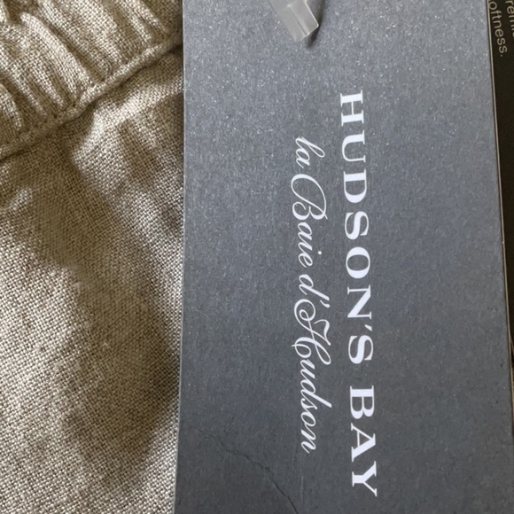 Tan Elastic Waistband Capris for Casual Comfort 100 percent linen - Picture 8 of 9